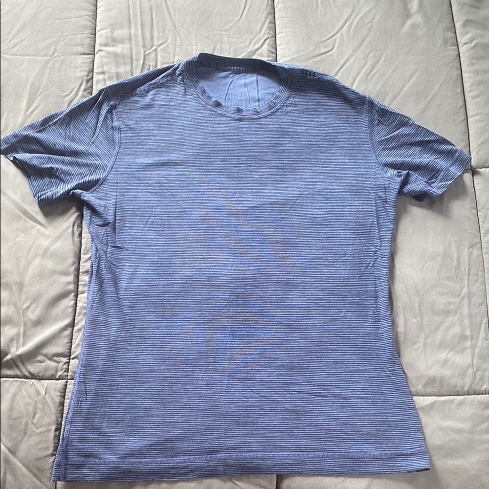 LULULEMON - Men’s Heathered Blue Short Sleeve Tee Shirt